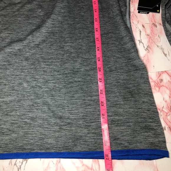 New Balance Athletics Half Zip long sleeve top size M - Picture 8 of 9